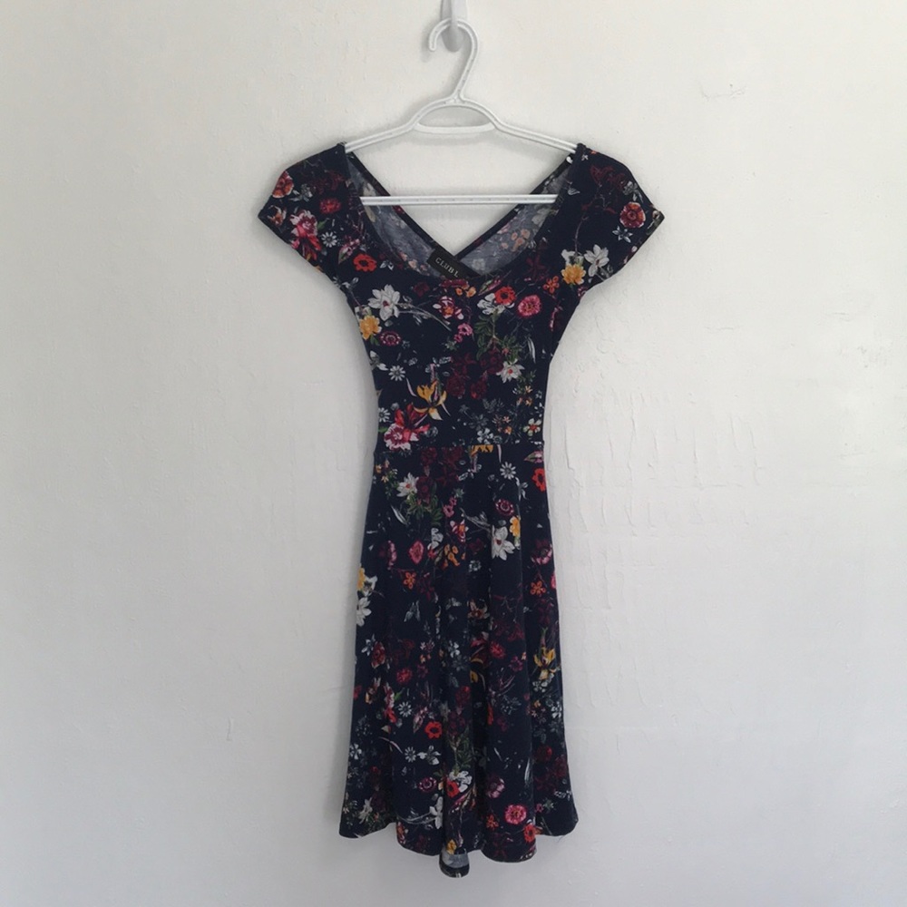Floral dress size 4